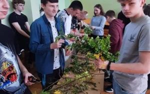 Uczniowie stworzyli Palmy Wielkanocne  (2)